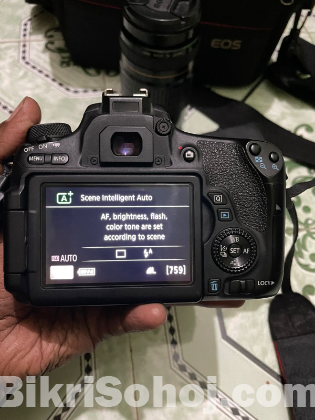 Canon 760d camera